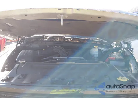 2010 Dodge Ram 1500 Slt/Sport/Trx z USA, uszkodzony, nr VIN 1D7RB1CT8AS126535